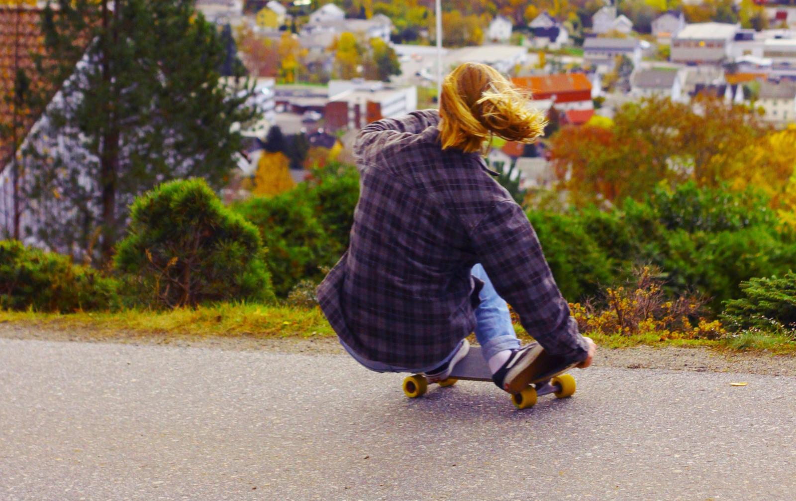 Magnus Mongstad på skateboard